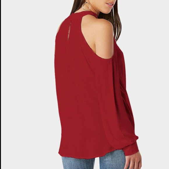 COLD SHOULDER CHOKER V-NECK (RED) - Picture 3 of 3